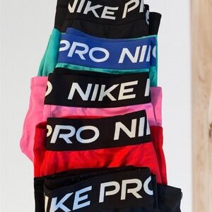 Nike Pro Bundle